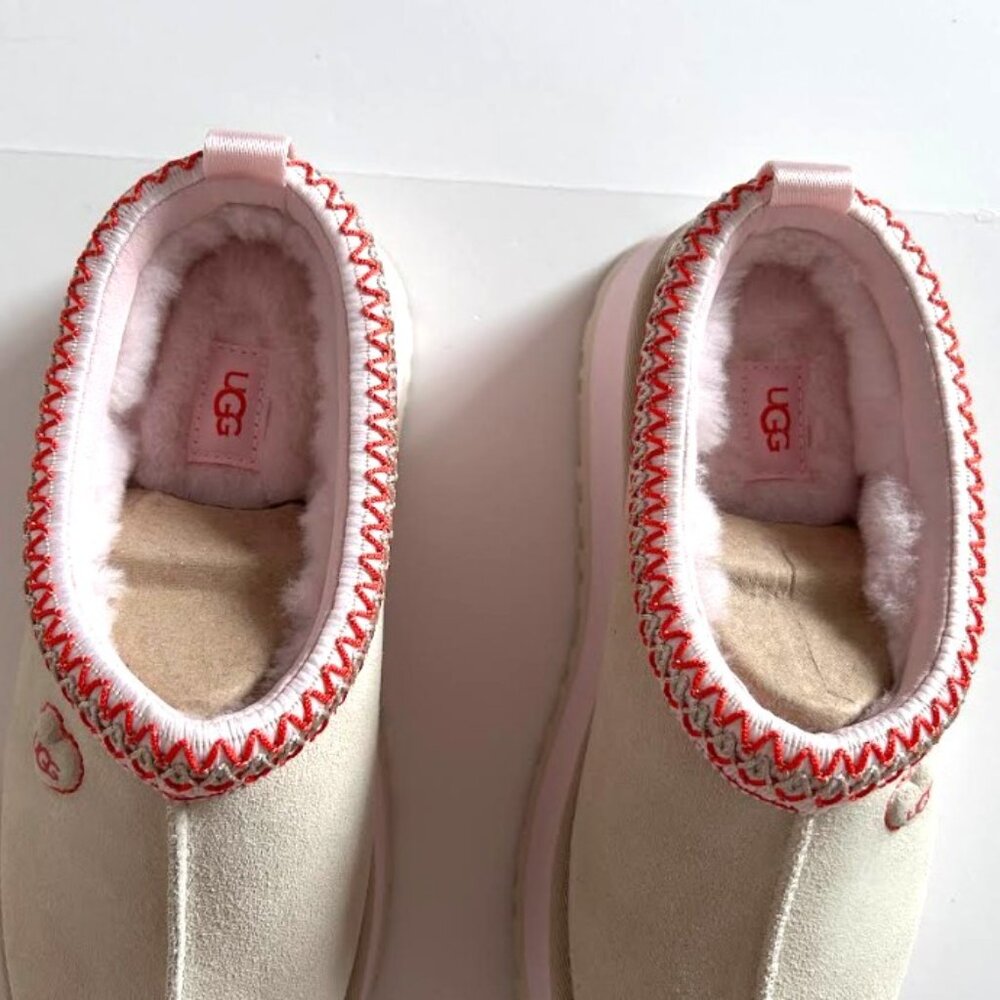 Ugg Tazz Love 26 Sea Salt/Rosetta Limited Edition Valentine’s Day 8 - Picture 11 of 16